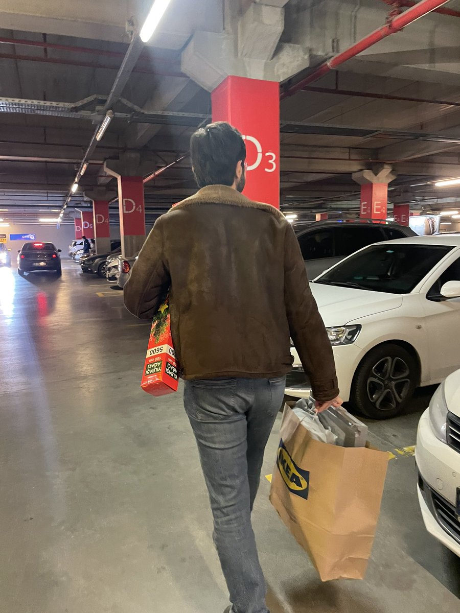 Mutfak bakıldı ✅ 
Sarımsak ezici alındı ✅ 
Çam ağacı ve süsler de tamam✅