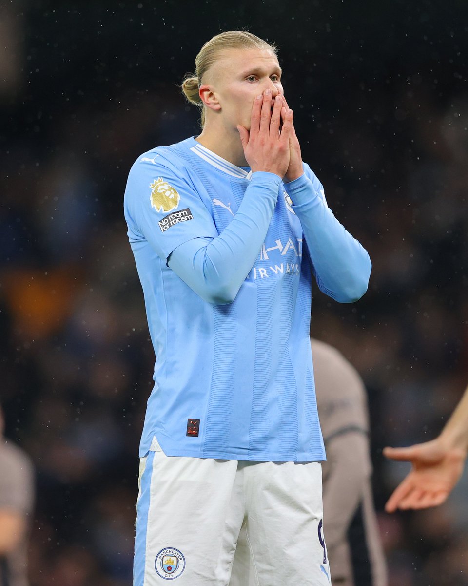 footballontnt's tweet photo. Shots on target: 0
Total shots: 5

An afternoon to forget in front of goal for Erling Haaland 😬 https://t.co/XCTlbY7vAV