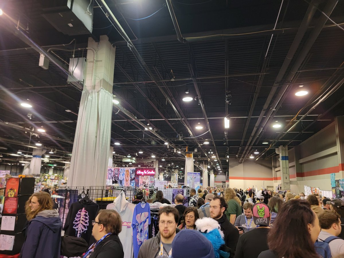 magyeena's tweet photo. Dealers den from actual day 1. So many people and so many awesome vendors! #MFF23 https://t.co/mDwTFhGkPY