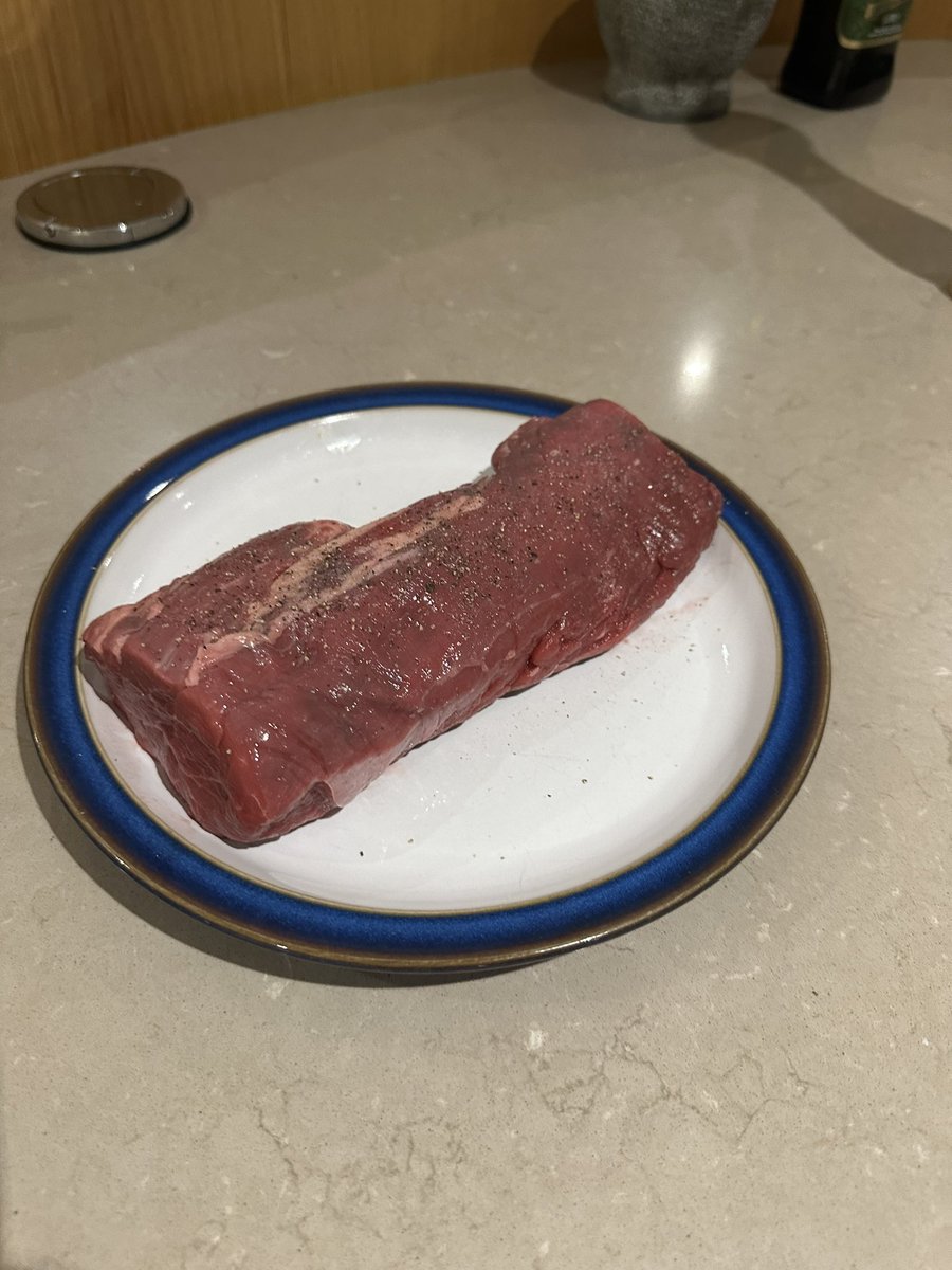 MichaelIHolden's tweet photo. Practice makes perfect, Christmas is coming…… #properpreperation #sundaylunch https://t.co/KvAJmNhdhU