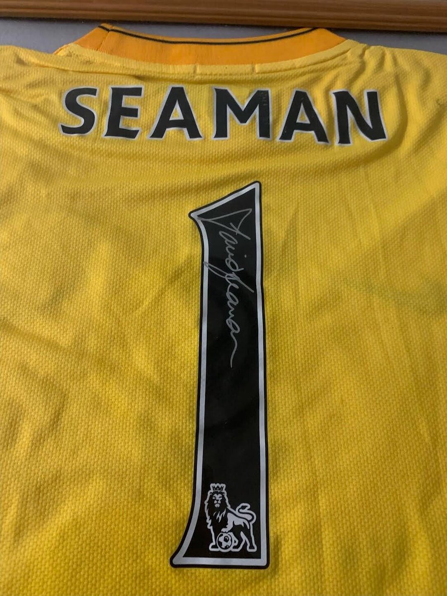 #Forsale     

Signed David Seaman Arsenal #1 Football Shirt  

 £450 ono   

Message me for details.    

 #arsenal #goalkeeper #footballshirts #Collectibles #signedmemorabilia #vintagefootballshirts #saka #gunners #Football #PremierLeague #PremierLeagueCorrupt #matchoftheday