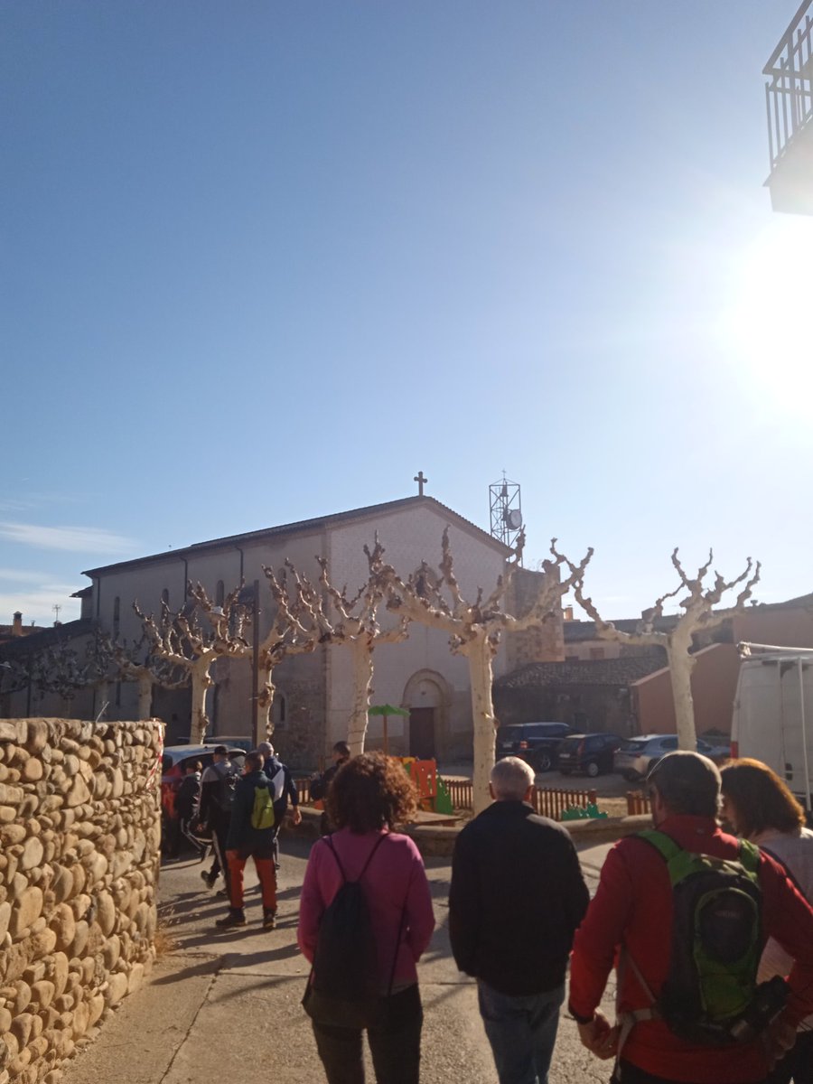 Avui donem a conèixer els refugis de la Guerra Civil de #CerviàdeTer amb la caminada i exposició de fotos organitzades per  <a href="/CerviaAntic/">Cervia Antic</a>👏

Important conservar els refugis i tenir una memòria històrica pels més joves (i no tant joves). Una època que cal tenir present.

#patrimoni