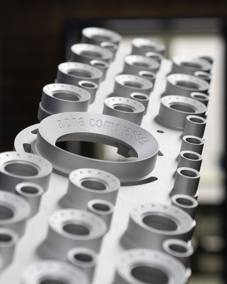 elysia_audio's tweet image. Any #heavymetal fans here? 😁🤘 This thing is heavy! Miled in one piece to please your eyes as a part of our #alphacompressor.

elysia.com/alpha-compress…