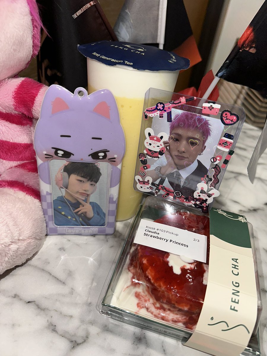r6pline's tweet photo. Day 3 of the cup sleeve event! VERY LIMITED on h82 exclusive cup sleeves! Also take pictures with our photo booth!!

 #POPTEEZ #ATINYINTX @ATEEZcommunity @hello82official @ATEEZofficial https://t.co/CTPfqQ0Xh3