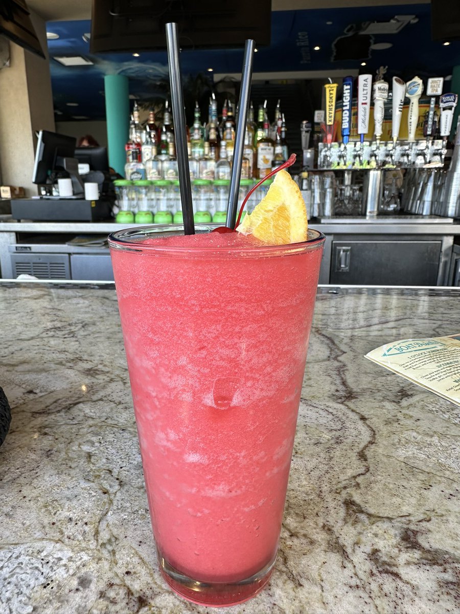 TCsarahbolton's tweet photo. First #StrawberryDaiquiri of the holiday. And boy it’s a good one. At Margaritaville at Bayside Marketplace #cocktails #SDFun https://t.co/pplebPwuUV