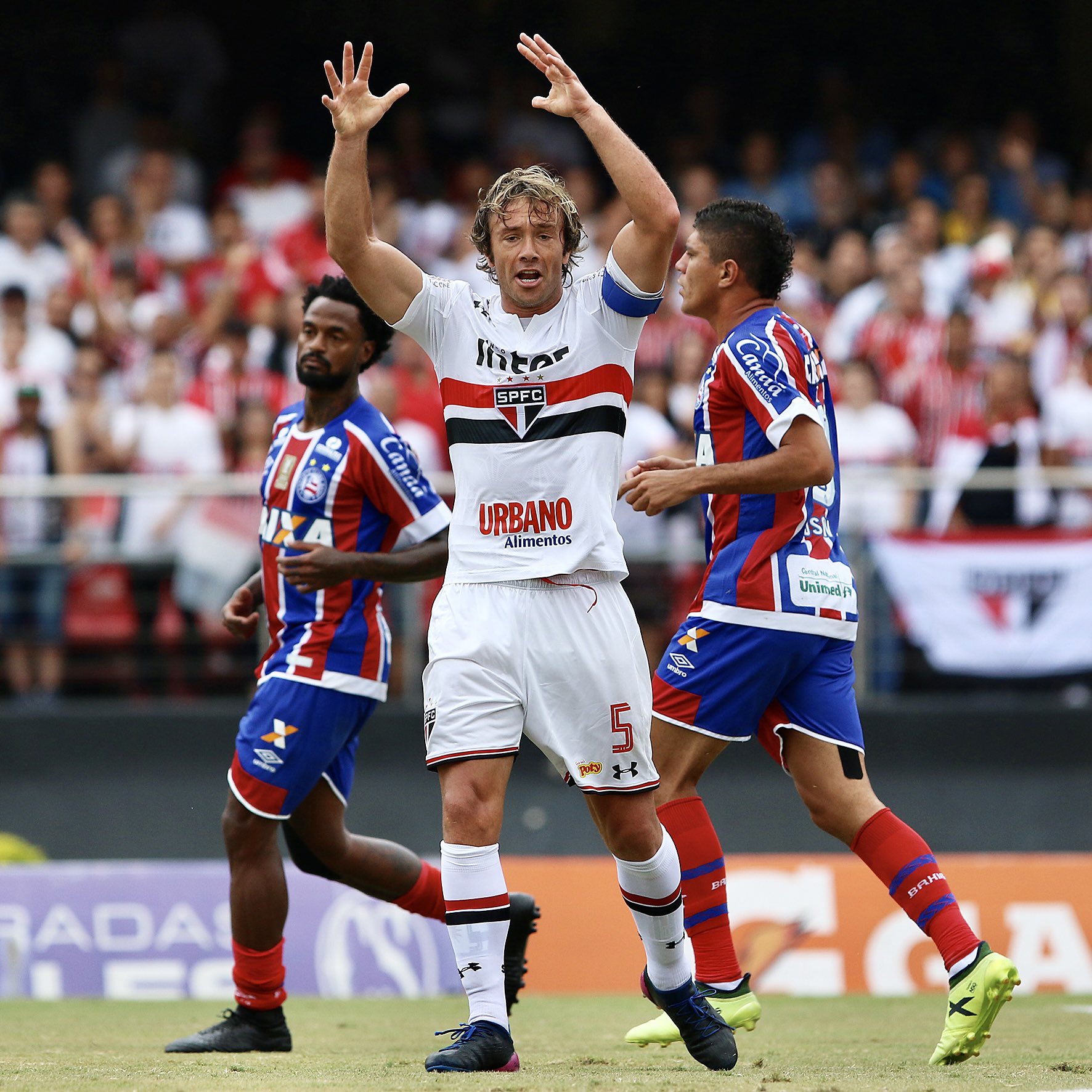 Eu Te Amo SPFC - CLÁSSICO MOVIMENTADO E FALHA DE VOLPI DEFINE O EMPATE NO  SAN-SÃO DE ONTEM !!! Na noite de ontem, o São Paulo FC enfrentou o Santos  Futebol Clube