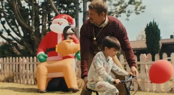 Silent Night absolutely would have been ten times better if Kinnaman went on his kill crazy rampage wearing the same fuzzy nose Rudolph sweater and jingle bell from the opening scene.