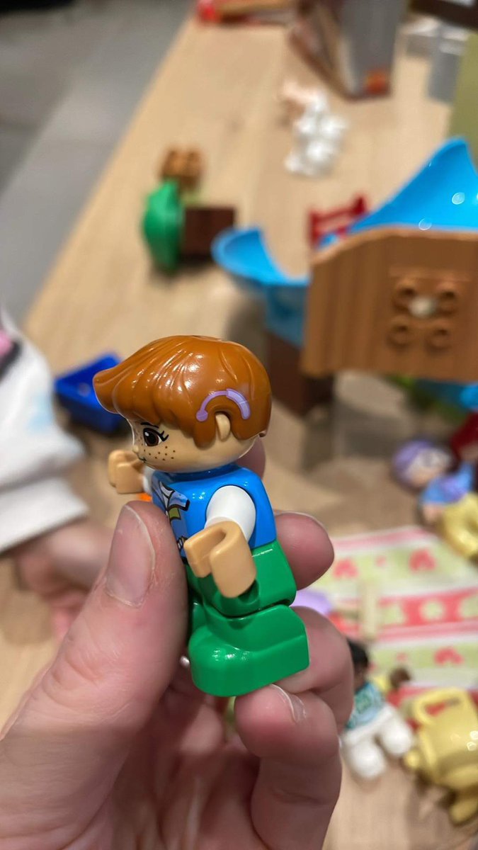 👍 Great! Also Duplo from the @LEGO_Group has its own figure with an hearing aid. This is a great way to reduce stigma on hearing solutions. #advocacy #hearing #Lego