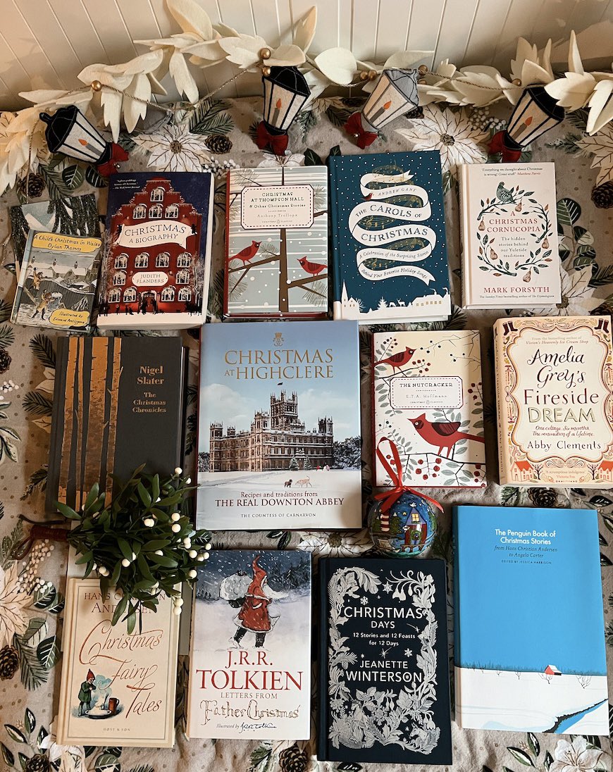 📚🎄My 2023 Christmas book selections! 📚🎄
Here are some of my favourite festive literary gems to tuck into this season. Merry reading! 
#books #BookRecommendations #festivereads #christmasbooks
