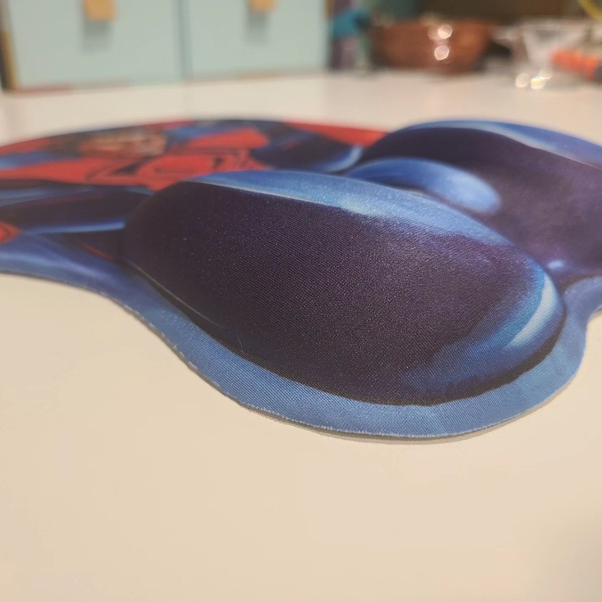 MilkyPersimmon's tweet photo. My Miguel mousepads came in last week 👀👀👀 https://t.co/ewxagtVvqV