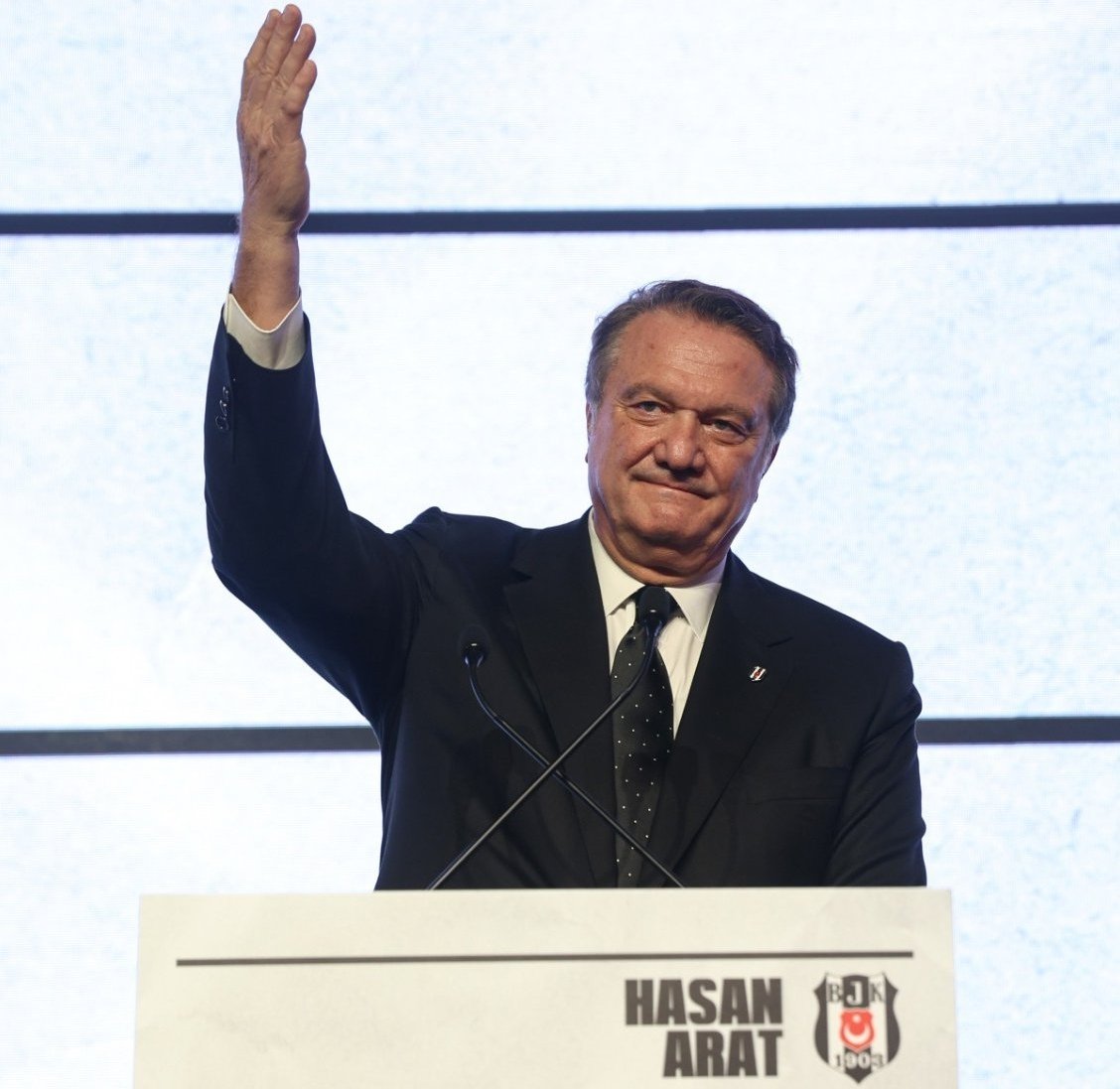 SinyorBoey's tweet photo. Ömer'in yüzünü değiştirdiler, Ömer'in sesini değiştirdiler.. https://t.co/s4uNnRnFbd