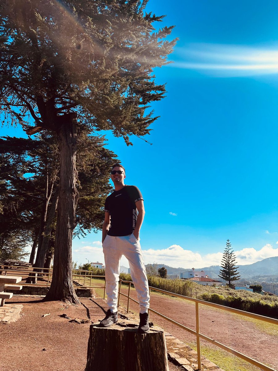 IsidroP71197843's tweet photo. 🌄🌲 https://t.co/3D1l69RPQe
