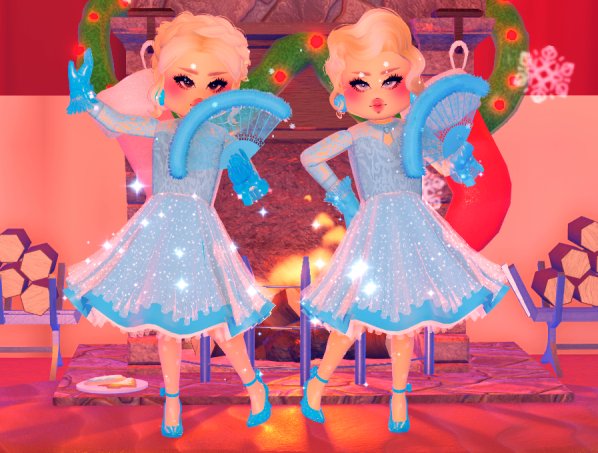 RoyaleHistory's tweet photo. .@Tazmogus and I continuing our annual Christmas tradition since 2020... dressing up as the Haynes Sisters from White Christmas and it keeps improving every year!
#RoyaleHigh https://t.co/zUNqQrfO2F