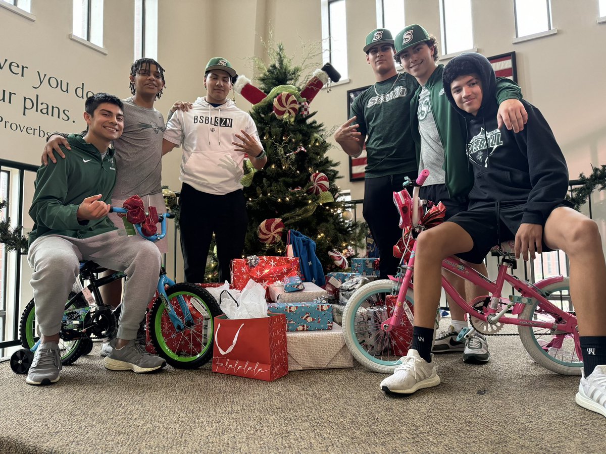 Our program had the opportunity to bless four families this Christmas season with our Champions Caring for the Community project. Thank you to Galveston Limo for partnering with us to make it happen! #SouthPride