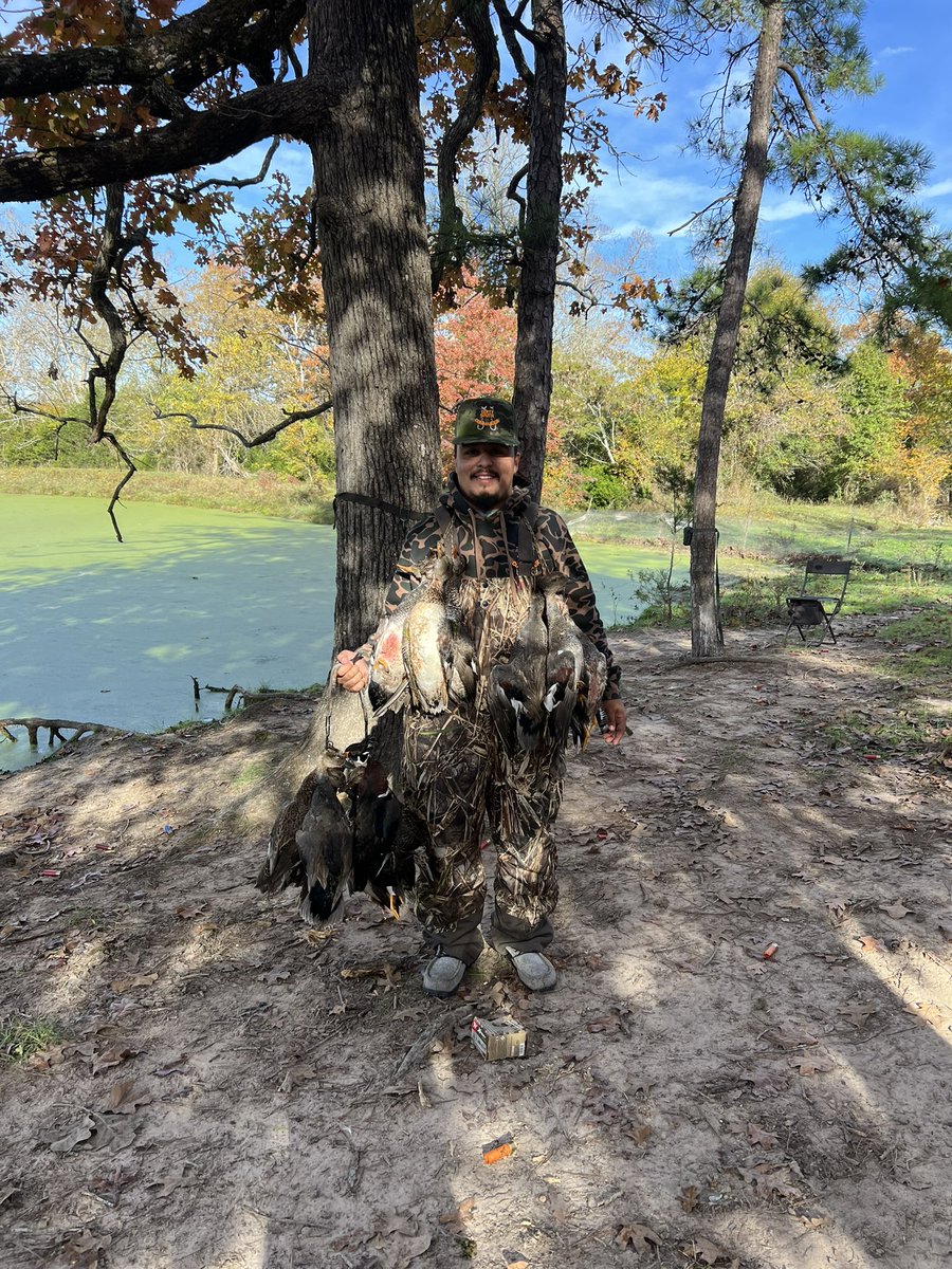 JoeHernandezJrr's tweet photo. What a good day 🦆 https://t.co/Tl62TNdsXr