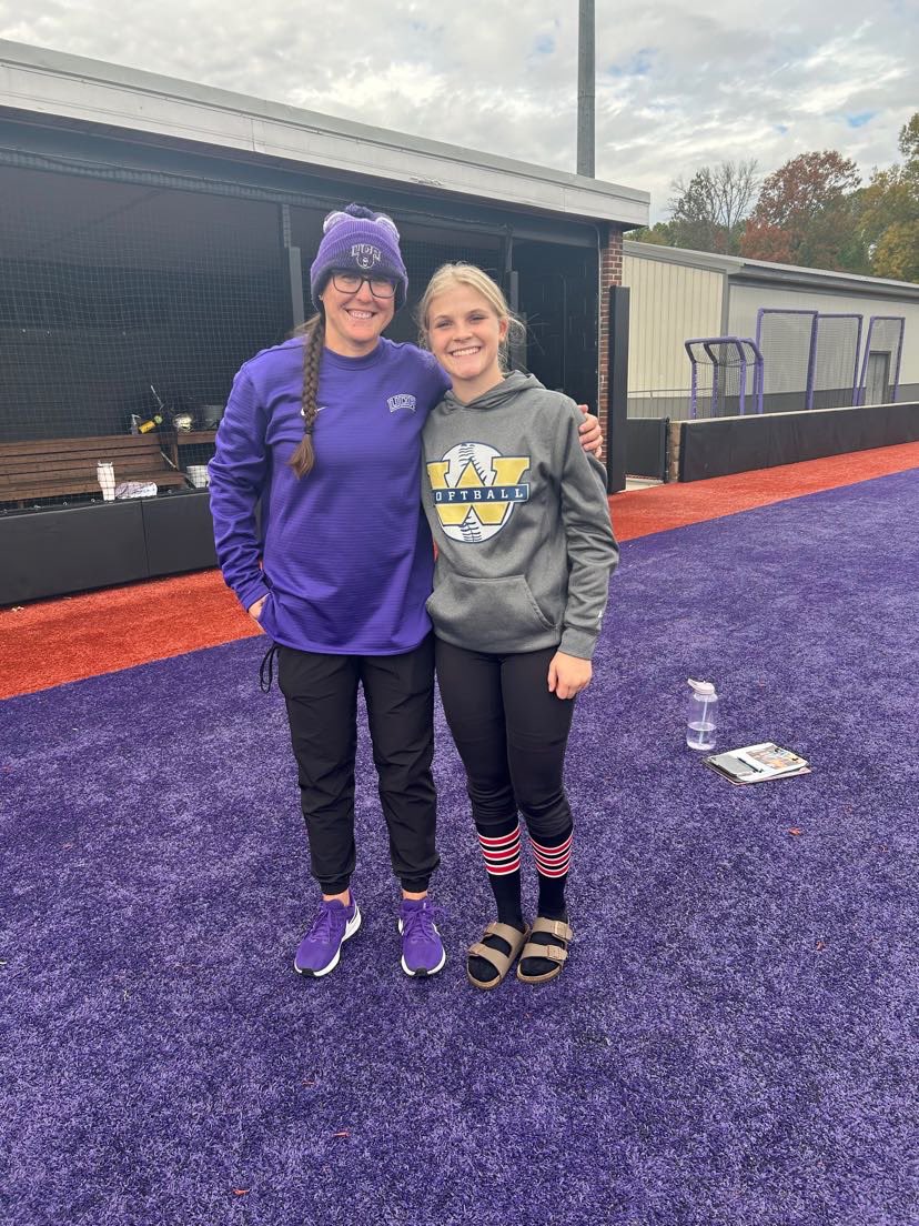 wsherry2027's tweet photo. Had a great time at the UCA Softball camp yesterday, and got some great reps. Big thanks to all of the coaches and players that were there, can’t wait to do it again soon!

@UCASoftball @CoachJenParsons @CoachLucas_ https://t.co/83EctbdzSi