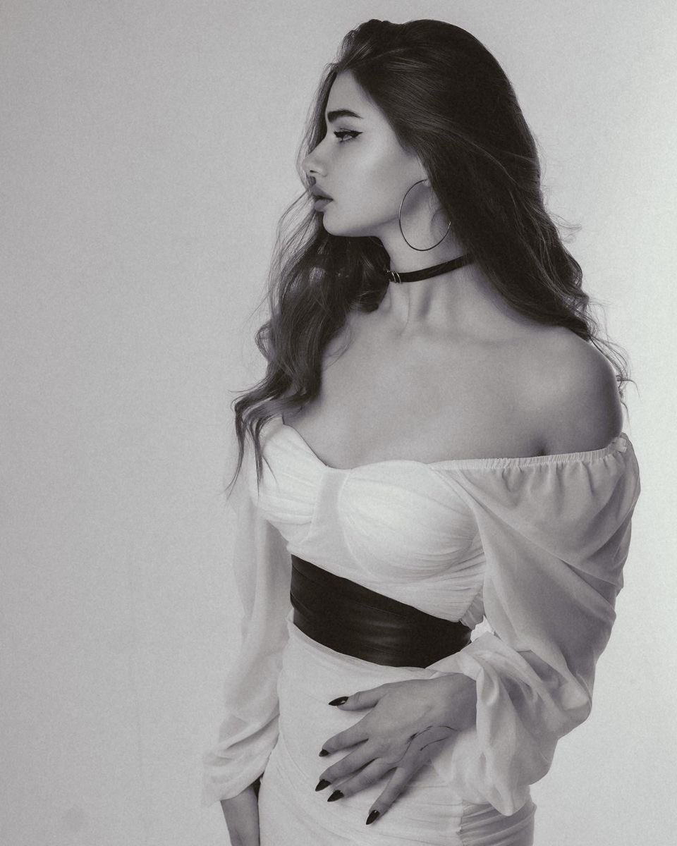 i really can't see me without you.