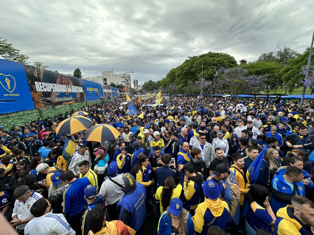 35 mil hinchas estuvieron presentes en el banderazo exigiendo elecciones y contra la intervención.