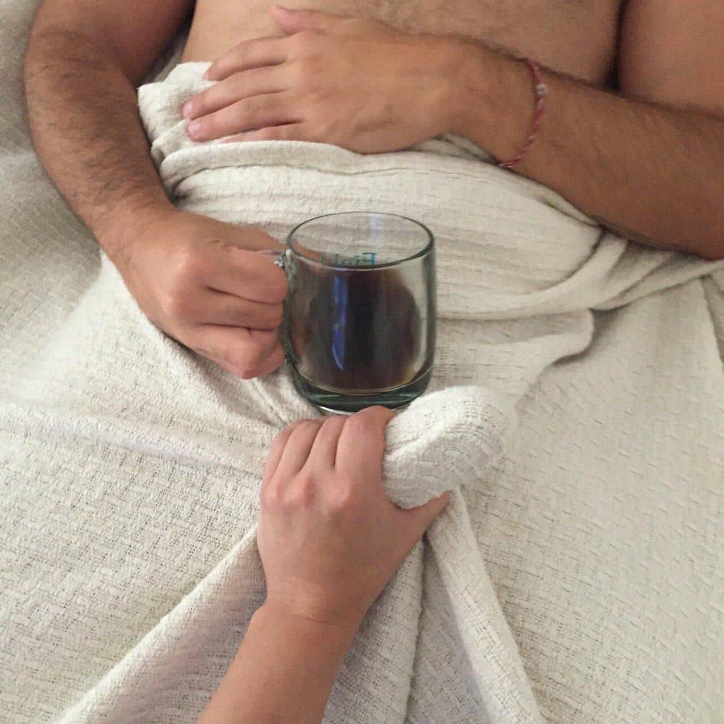 تمسكِ جيداً
فقد لا تريه غداً