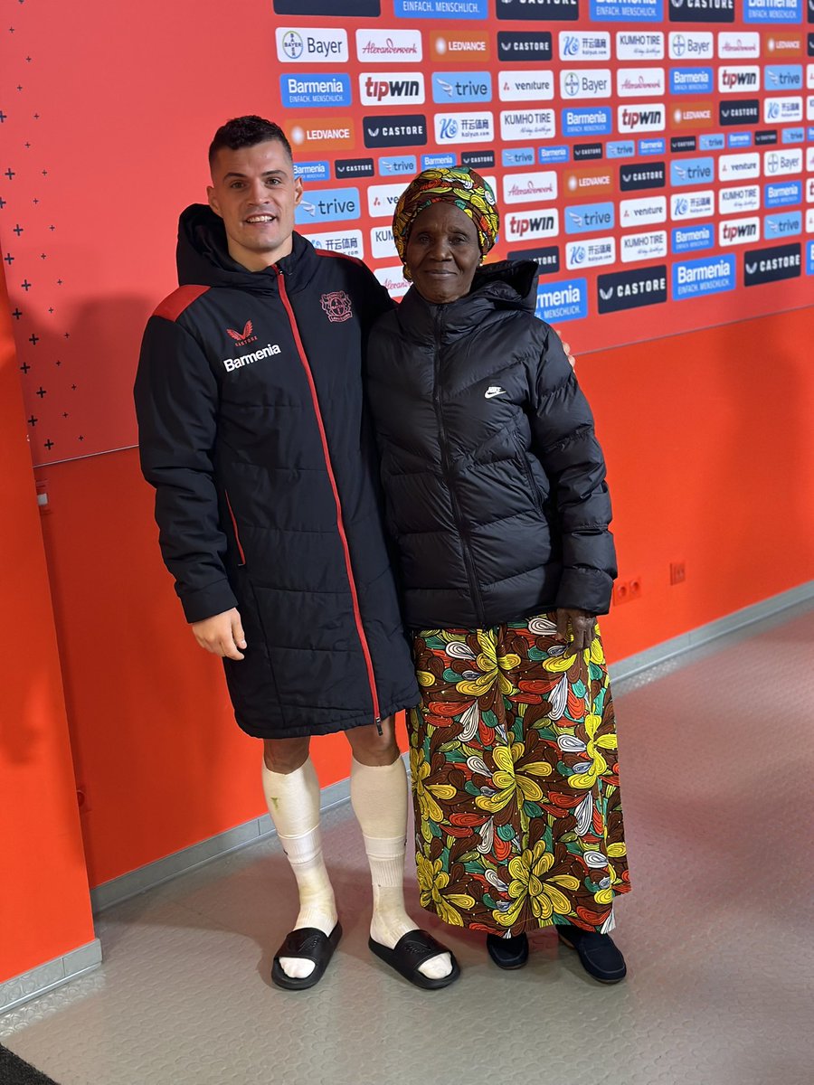 boniface_jrn's tweet image. Xhaka and senior man ❤️