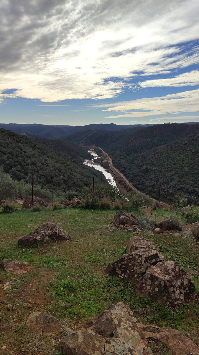rafapadillac's tweet photo. Perdón por la expresión, pero no tenemos ni puta idea de todo lo que tenemos en este paraíso llamado #Huelva... #Berrocal #Urium #Riotinto #Huelvaparaiso @DipuHU @humildegrandeza #SierraHuelva https://t.co/iCzKdYQHcK