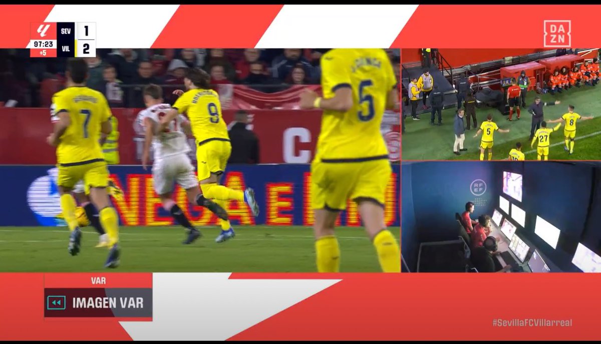<a href="/DAZN_ES/">DAZN España</a> <a href="/VillarrealCF/">Villarreal CF</a> El inicio de la jugada, claro golpeó en el gemelo de Kike Salas a Brereton y después tropieza, es indignante que el VAR llame al colegiado para que vea la jugada.
Que tienes que decir <a href="/ArchivoVAR/">Archivo VAR</a>
