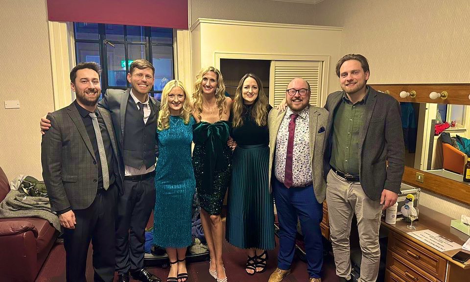 Abair oidhche! B’ e urram dha-rìribh a bh’ ann pàirt a ghabhail anns Na Trads a-raoir, leis a’ chòmhlan iongantach agam. What an absolute pleasure to perform at #NaTrads with my favourite band of musicians. Huge congratulations to all the winners ❤️

#Gàidhlig #Gaelic #cleachdi