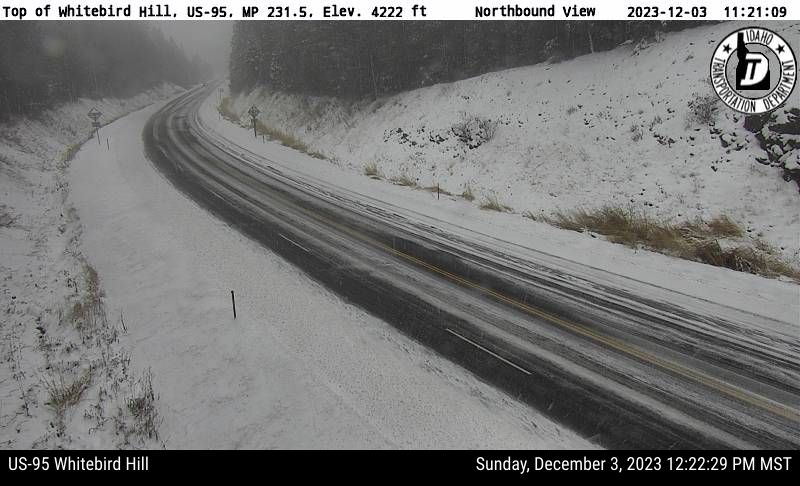 NWSMissoula's tweet photo. [11:52am PST 12/3] Snow is occurring at the top of Whitebird Hill #US95 Expect snow to continue for another couple of hours. #idwx https://t.co/udmARO1c6q