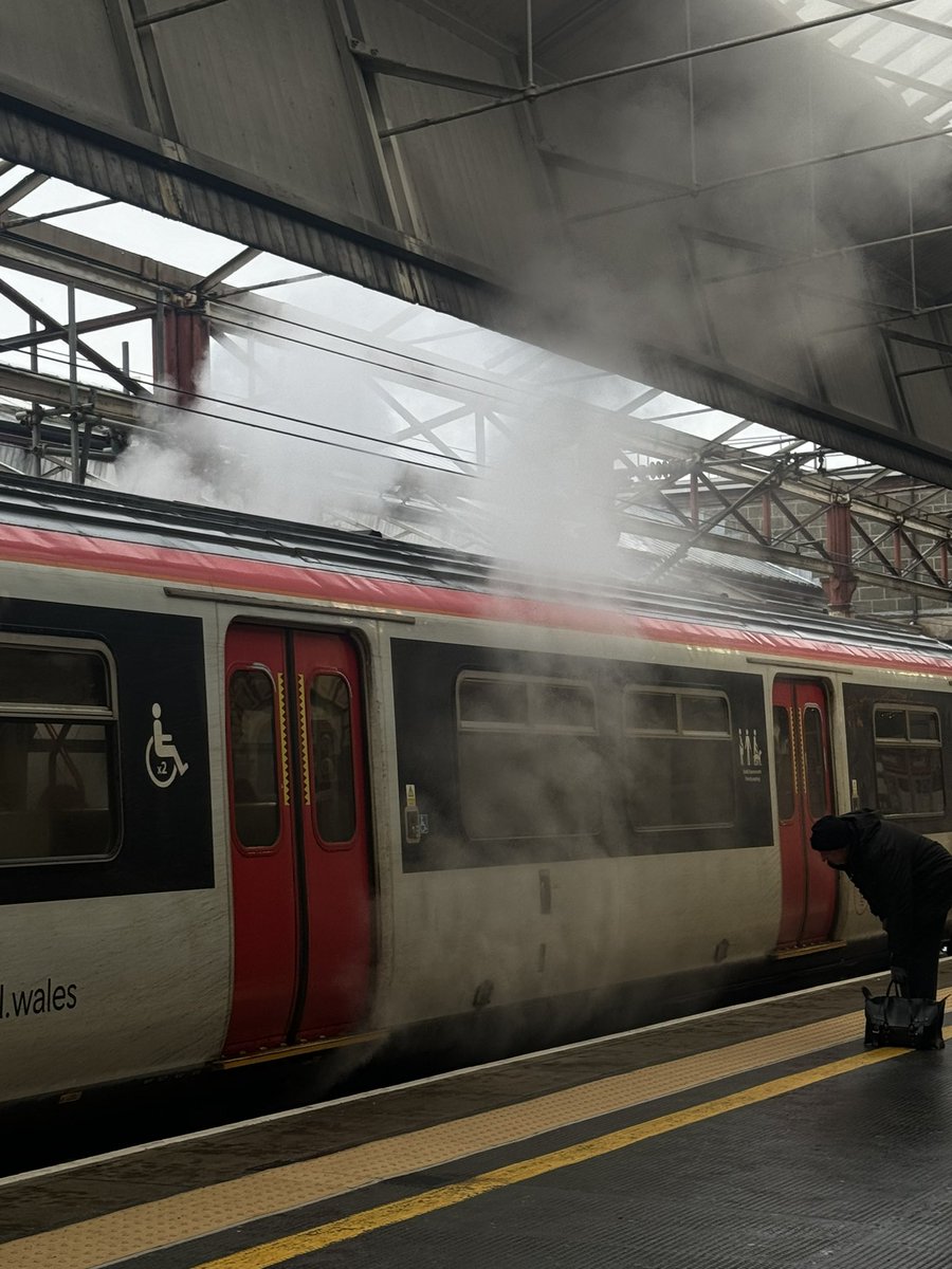 Another poor journey with
<a href="/transport_wales/">Trafnidiaeth Cymru / Transport for Wales</a> from Manchester to Abergavenny, an old 2 carriage train had to be abandoned at Crewe due to smoke billowing from the train, next 2 carriage train hour later was very over crowded to the point it was unbearable! 
#UsePublicTransport