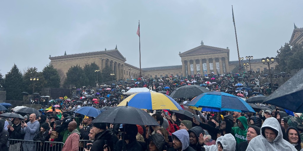 KYWNewsradio's tweet photo. On this and every Dec. 3 you'll be able to greet your neighbors with "Happy Rocky Day!" Sylvester Stallone and "Rocky" fans took over an iconic landmark to celebrate the beloved fictional hero who brought Philly’s grit to the big screen 47 years ago today. https://t.co/5EKjrjApRu