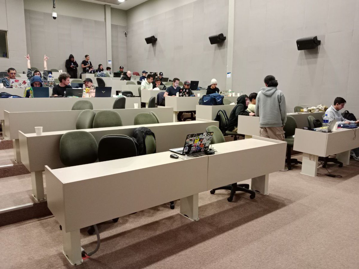 EthColombia's tweet photo. El día 2️⃣ de nuestra #hackathon ha estado muy emocionante🔥, los #devs tienen ideas increíbles 🤯 que luego les presentaremos y los #sponsors están muy emocionados de conocer las propuestas. 📋
.
,
#HackathonEthCol2023🇨🇴 https://t.co/hbqXkac7Fx
