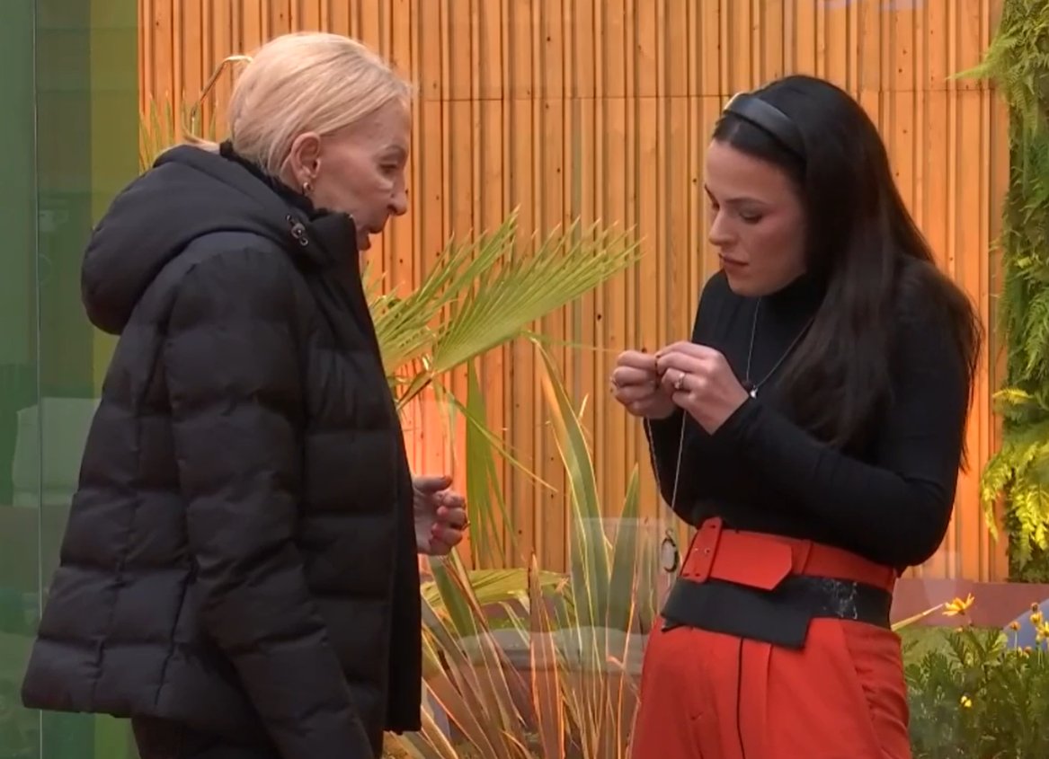 fandunareina's tweet image. Lo tierna que ha sido Marta con mi Laura Bozzo. 
Los consejos que le ha dado y la empatía que ha demostrado tenerle, simplemente, es maravillosa.

#GHVIP3D
