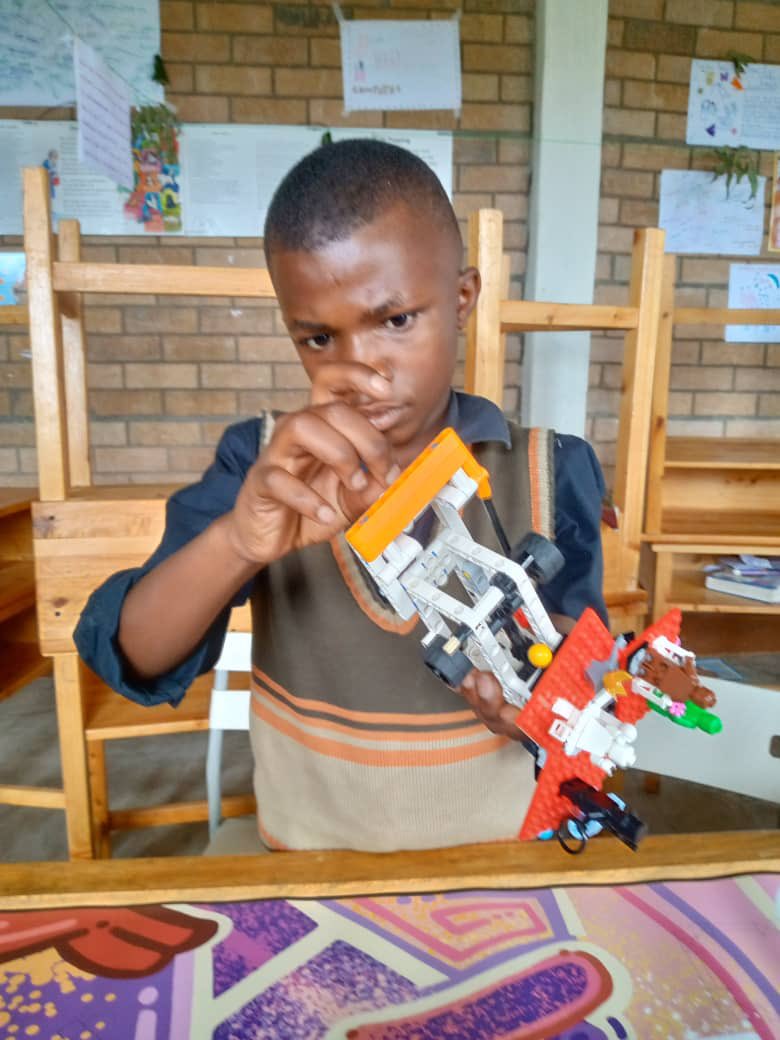 STELA, Inc tweet media