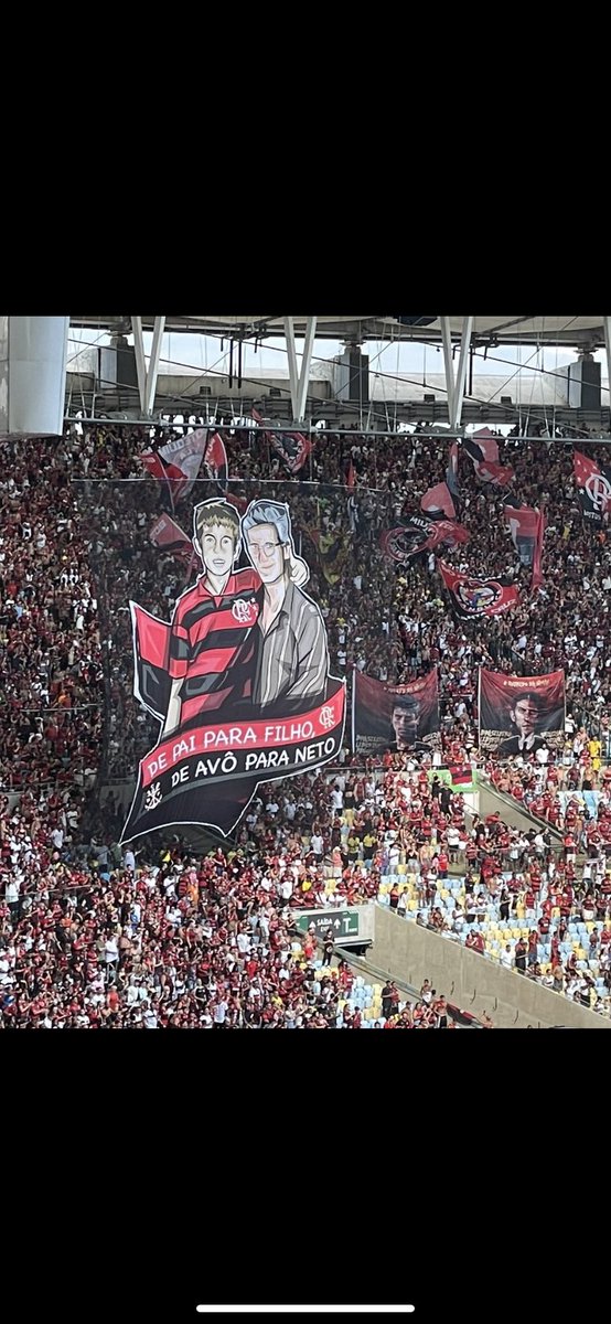 martinFLA81's tweet photo. De pai para filho, de avô para neto.

O passado explica o presente. É assim hoje e vai ser assim amanhã. Sempre.

É a minha história. A sua, a do @filipeluis, a nossa...

Um dos dias mais emocionantes da minha vida como torcedor do Flamengo.

Maior que tudo e todos. Obrigado. https://t.co/azkOfPPlk1