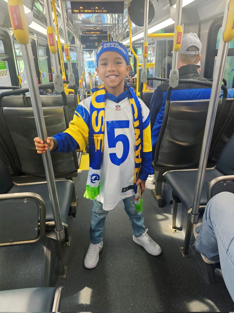 Donesia's tweet photo. The Browns are going down at the #RamsHouse https://t.co/cuz9LfqrFy