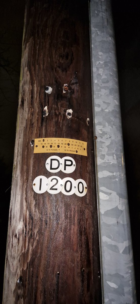 Tony_Jarrett's tweet photo. @WeAreOpenreach just tried to report that a car has rolled into one of your poles, but the chap on the phone wasn't interested, its not leaning  that i can tell from the naked eye but i didnt get my spirit level out &amp; i cant see any loose cables. https://t.co/yExYyHFt72