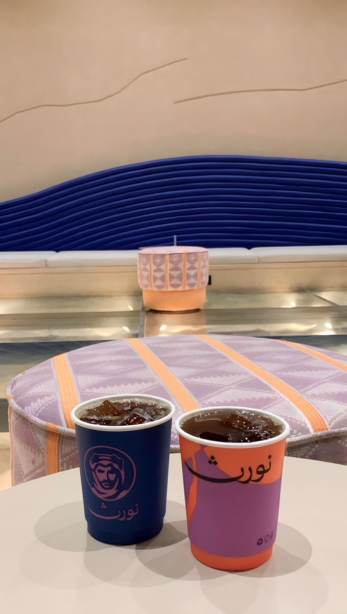 ولا أرتوي منك لو أشرب من هواك بحور 🤍