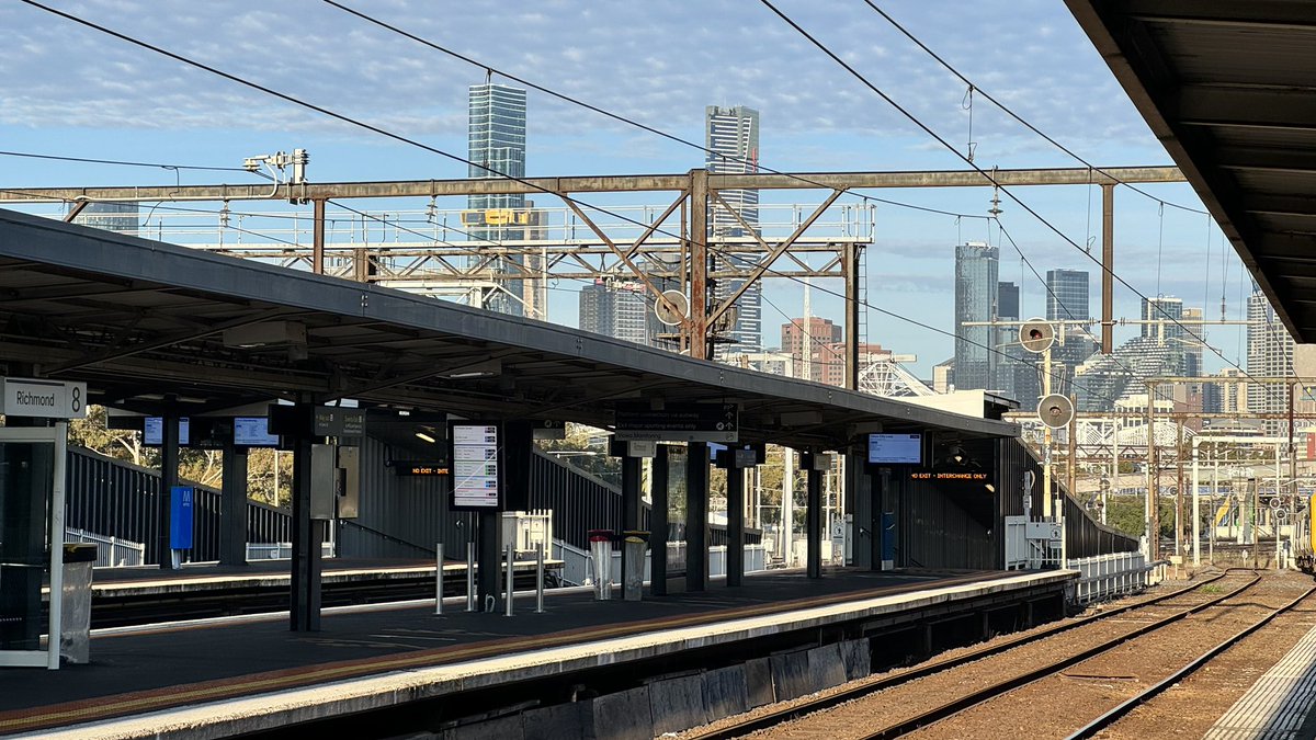 Rockmelon7's tweet photo. Metropolis.🌞

#Melbourne https://t.co/T3HjrTVcP1