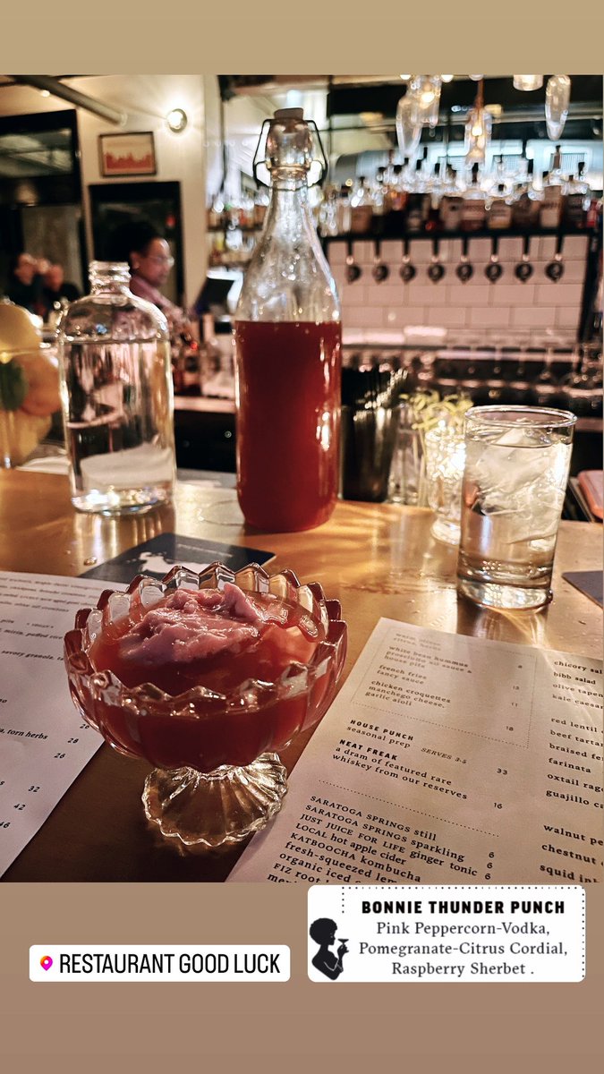 MerePear11's tweet photo. “And we had some fun” ⚡️😎🎉🍹✌🏼 #NovemberFun #Recap #Food #Cocktails #Buffalo #Rochester @MarcoGoBills https://t.co/gEfdyIoOjx