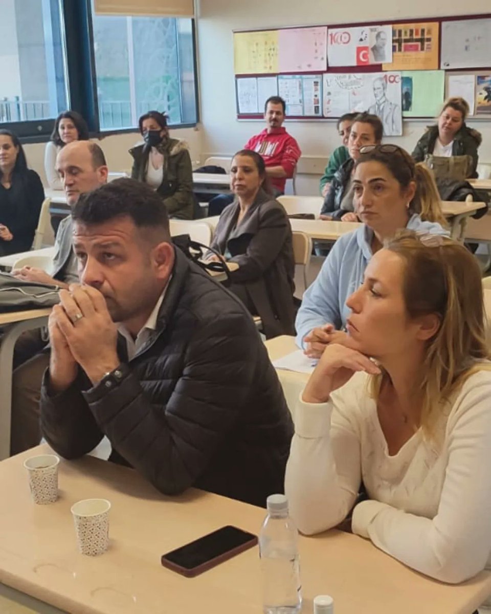 Sanatın başkenti
Veli toplantısı özel gösterim tiyatro oyunu ile başladı.
<a href="/tcmeb/">Millî Eğitim Bakanlığı</a>