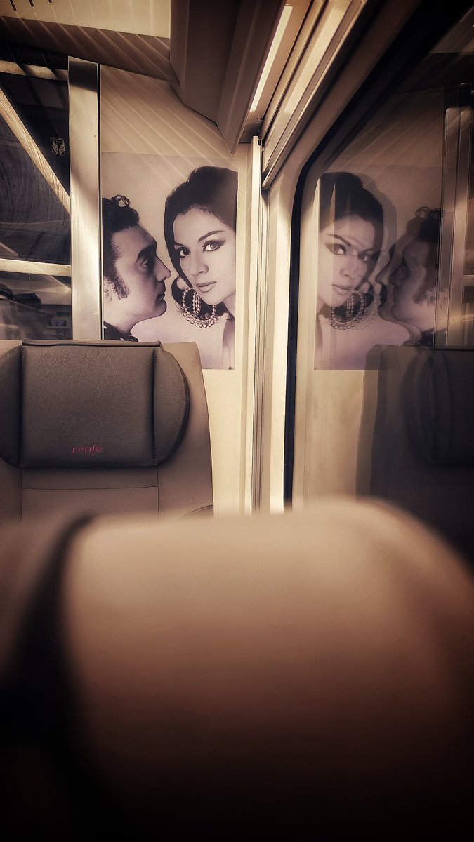 AmegPg's tweet photo. Ay Lola!
@Renfe #LolaFlores https://t.co/ro3dCBtZhe