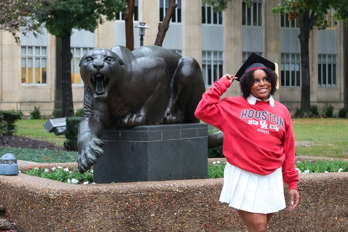 TyraDWhite's tweet photo. In 12 days, I’ll officially be graduating from the University of Houston. Been a long time coming but it’s finally time to wrap this B.S. up! 

⁃ Bachelor Degree in Psychology 🎓
⁃ Minor is Sociology 🎓
⁃ Dean’s List 5x 🎓 https://t.co/55xPRoT3C7