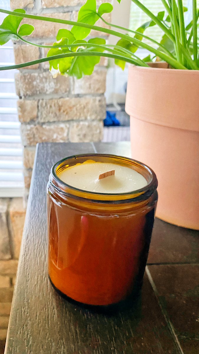 Itassi Essentials beeswax candles are made with eco-friendly materials and contain therapeutic grade oils. Each hand poured candle is curated with excellence in mind to share our culture with you as you unwind and relax. 🕯️🏝️🇩🇲  #SustainableCandles #EcoLuxury #HandmadeWithLove