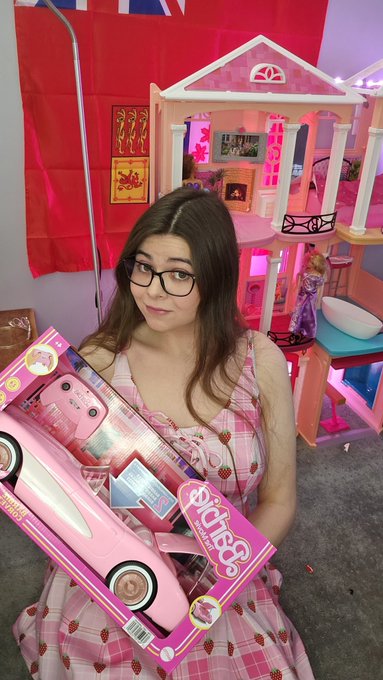 Watch PrincessZoey🏳️‍⚧️🍭🍬's leaked NSFW photo on TwXstars