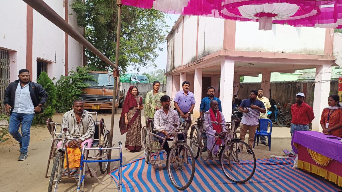 ଜିଲ୍ଲା ସ୍ତରୀୟ ଆନ୍ତର୍ଜାତିକ ଭିନ୍ନକ୍ଷମ ଦିବସ,୨୦୨୩ ରେ ପାଟଣାଗଡ ବ୍ଲକ୍ ଭଇଁଷା ର ଚନ୍ଦ୍ରମଣି ହିଆଁଲ,ବ୍ରଜେଶ୍ୱର ବାବୁ ଓ ସୁନାମୁଦି ର ଶ୍ରୀକର ପଟେଲଙ୍କୁ PresidentZillaParishad,ବଲାଙ୍ଗିରMunicipality ଅଧ୍ୟକ୍ଷ ଓ <a href="/SsepdB/">DSSO, Balangir</a>ଙ୍କ ଉପସ୍ଥିତ ରେ tricycle ପ୍ରଦାନ କରାଗଲା
<a href="/BPatnagarh/">BDO Patnagarh</a> <a href="/SDM_PATNAGARH/">Subcollectorpatnagarh</a> <a href="/CollectorBgr/">Collector & DM, Balangir</a> @BPSethi