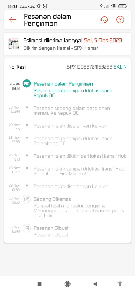 inisial_ag's tweet photo. @ShopeeID biasanya gercep, ini ko tumben lelet banget ya, paket diem ditempat. Padahal estimasi sampai nya besok. 😏😏😏 https://t.co/6w6mcIif8C