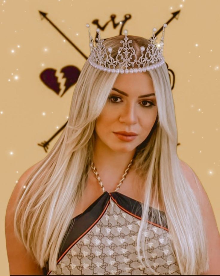 portalAnittas's tweet image. As cantoras mais seguidas do YouTube:

#1. Marília Mendonça - 26,2M {=}
#2. Anitta - 17,4M {=}
#3. Simone e Simaria - 11,5 {=}
#anitta #simonesimaria #MaríliaMendonça