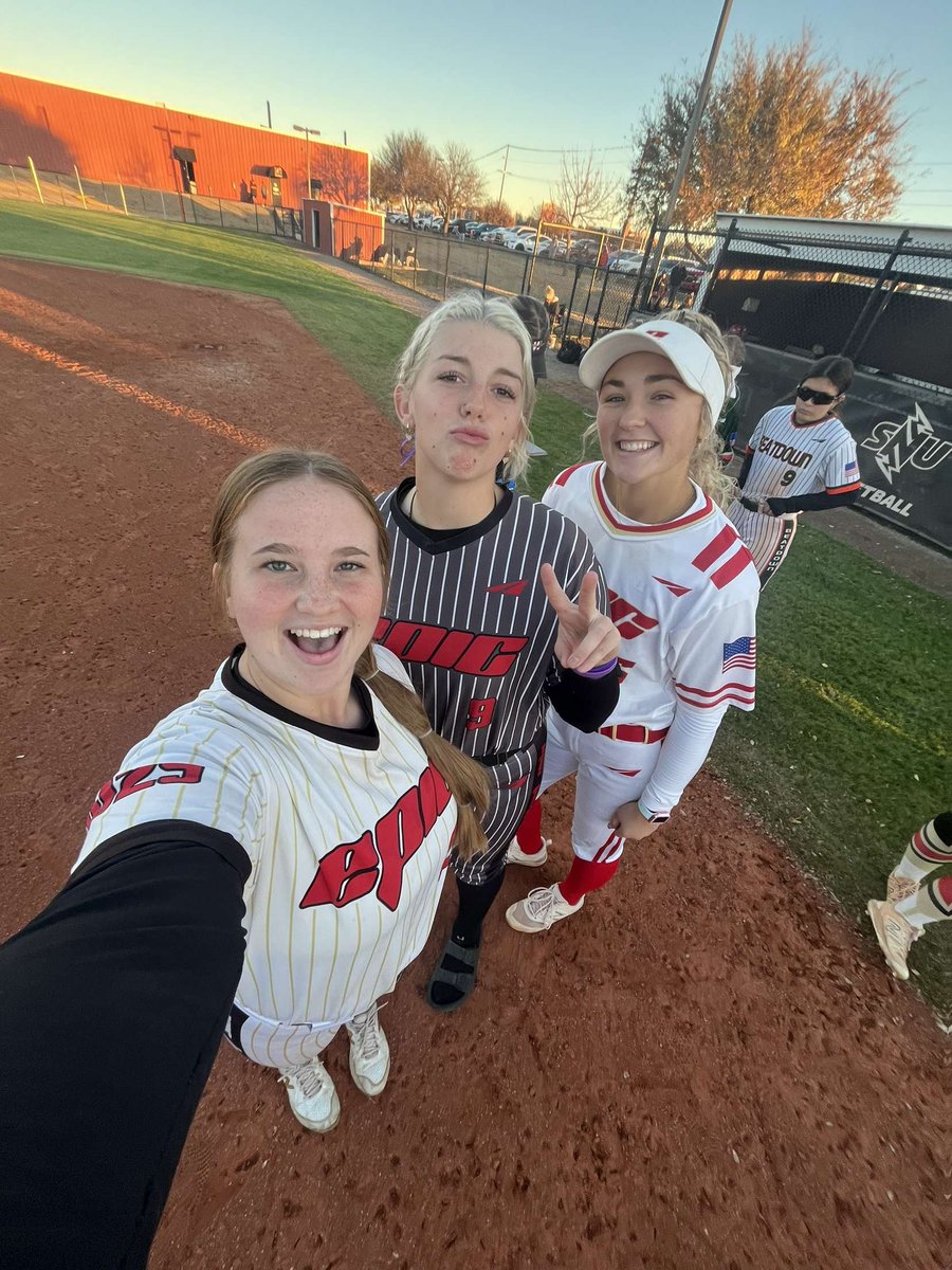 Lillian Bacon tweet media