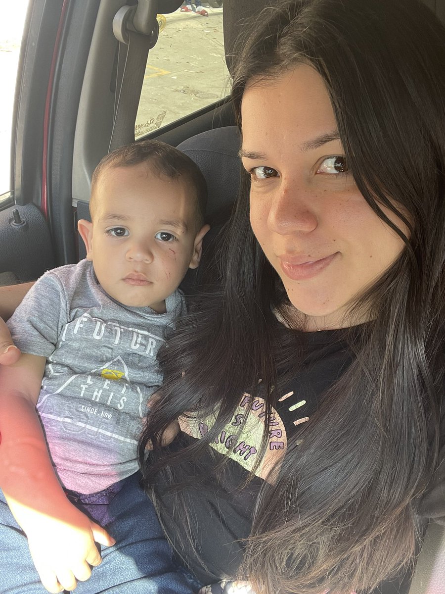 FernandaAlcarra's tweet photo. Cuando a tu papá le da por tener un hijo después de tanto y ahora parece que tienes un hijo ❤️ https://t.co/rauOvqHyqV