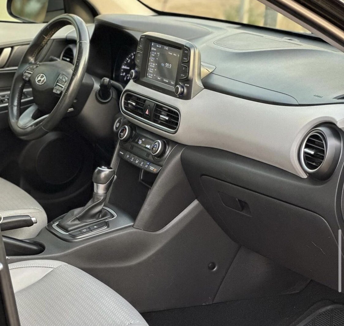 Automall_ng's tweet photo. Hyundai Kona 2019 model
Price:18.5m
Duty: paid
Location: Abuja
#smash #bulaba #hausa Cult Northerners
@__yellows @_hafsat_paki @el_uthmaan @chandni_lish @___Bils @moderate_ustaz @Ummeey_ @Sarki_sultan @the_scholar1 @Mvnaaa___ @SarkinMota_AMF @abujarides Retweet 🙏 https://t.co/C4EMnWFmpm